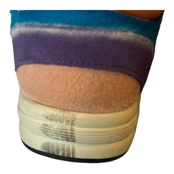 Chanel Multicolor Calfskin Suede CC Logo Trainer Sneaker - Picture 14 of 15